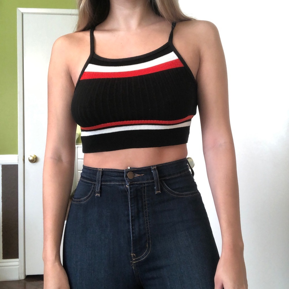 🎉B2GO-Halter cropped top